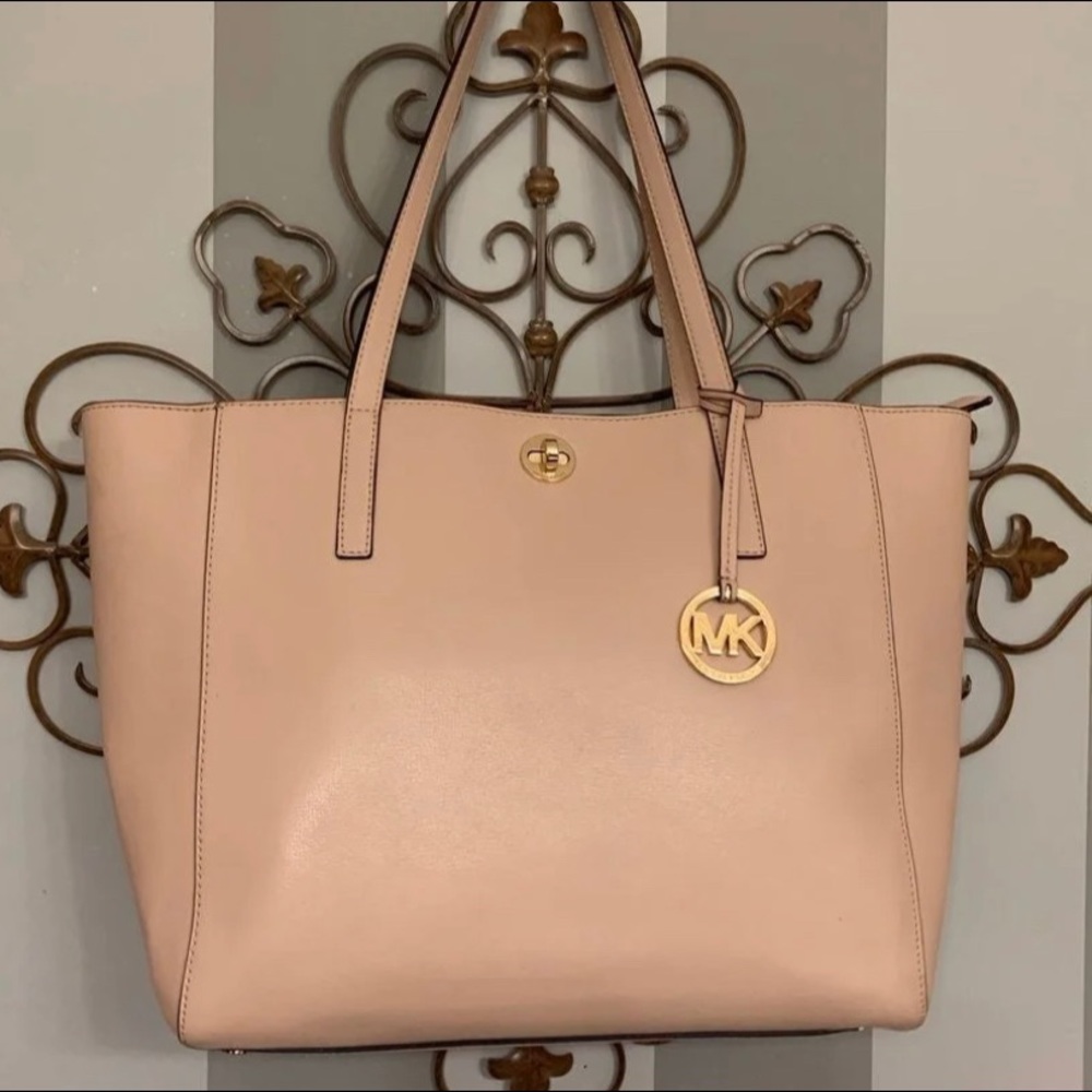 Michael Kors Tote